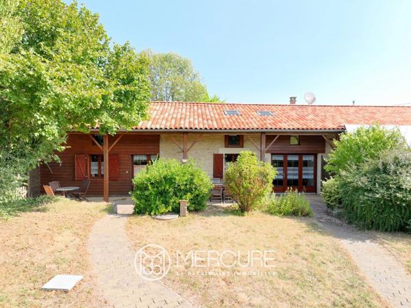 Maison de village à Lezay