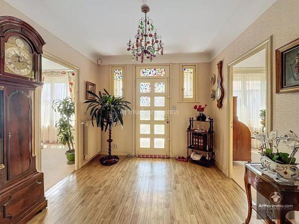 Vente Maison 7 pièces 280 m2 à Villerest