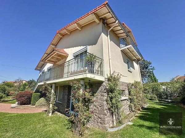 Vente Maison 7 pièces 280 m2 à Villerest