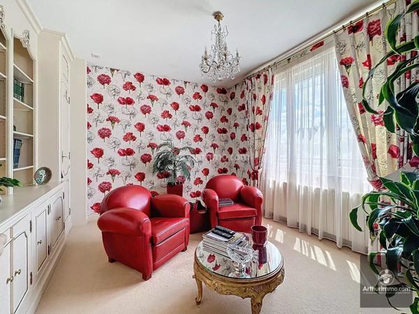 Vente Maison 7 pièces 280 m2 à Villerest