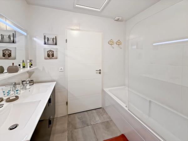 Superbe Duplex T4 - Double Terrasse - Parking - Entre Nansouty et Barrière de Bègles