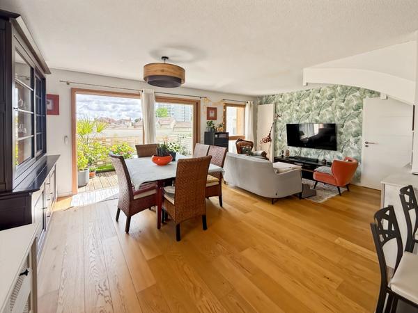 Superbe Duplex T4 - Double Terrasse - Parking - Entre Nansouty et Barrière de Bègles