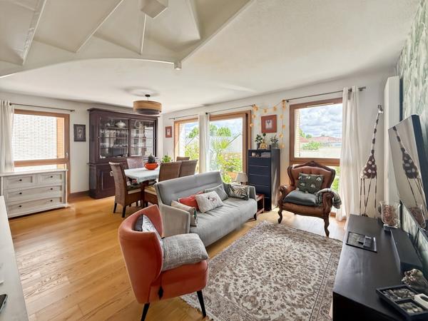 Superbe Duplex T4 - Double Terrasse - Parking - Entre Nansouty et Barrière de Bègles