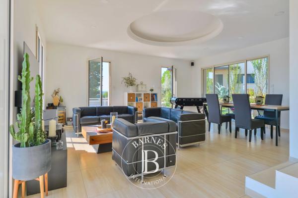 Vernaison, Maison 4 Chambres -  202 m² à vendre