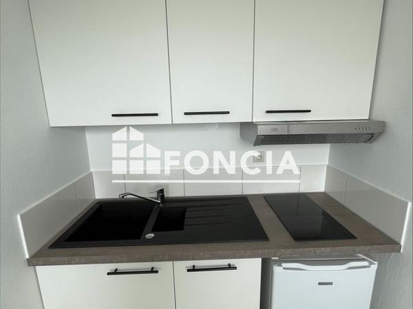 Location Studio 27 m² - 6 RUE CYFFLE Nancy 54000