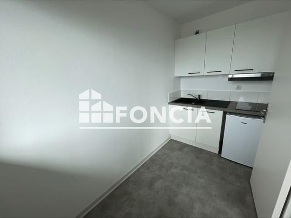 Location Studio 27 m² - 6 RUE CYFFLE Nancy 54000