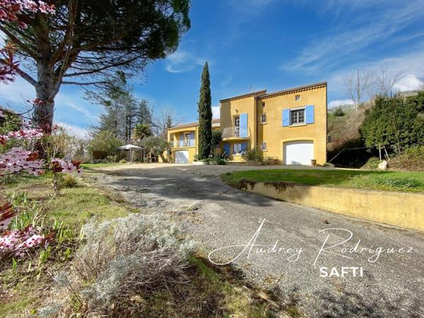 Maison rénovée – Charme, confort et calme