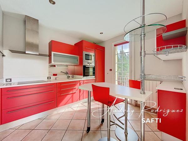 Maison rénovée – Charme, confort et calme