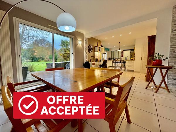 MAISON - 142 M² - 4 CHAMBRES - DOUBLE GARAGE - 1600M²