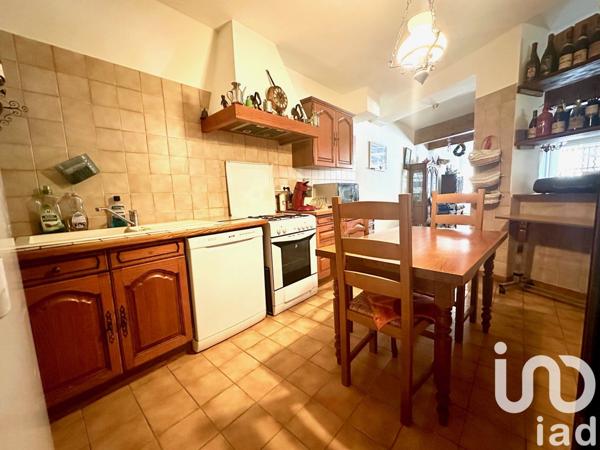 Maison de ville 4 pièces de 115 m² à Châteauneuf-du-Pape (84230)