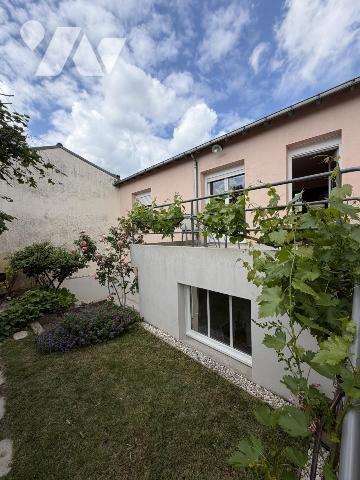 MAISON CENTRE-VILLE avec jardin et garage