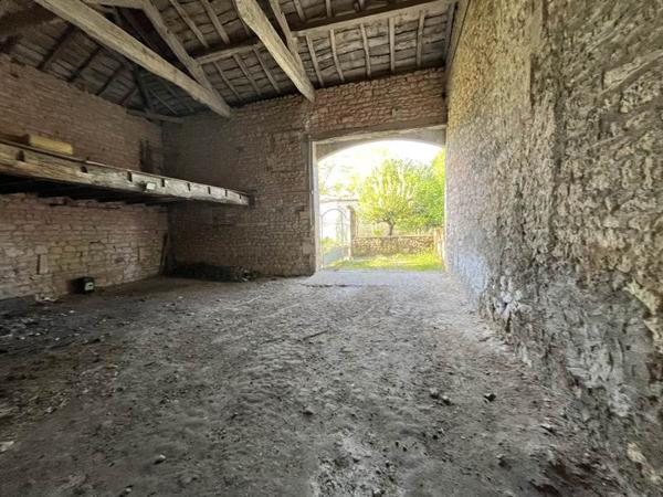Maison à vendre 176 500 € Merpins 5 p 157 m² DPE E