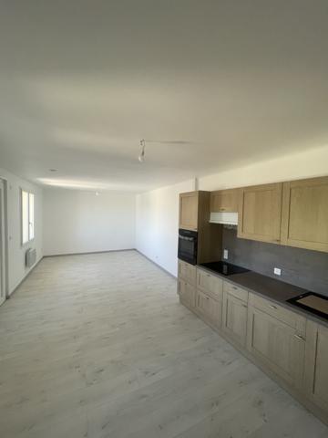 Courthézon (84350) Appartement T4 en centre ville