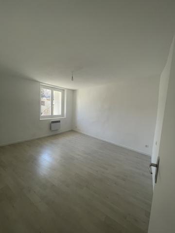 Courthézon (84350) Appartement T4 en centre ville