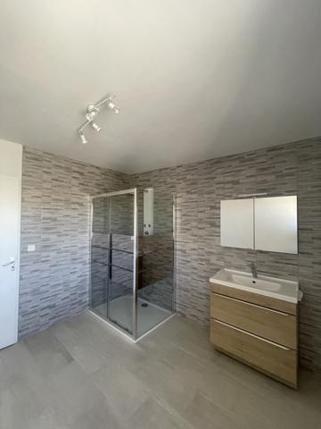 Courthézon (84350) Appartement T4 en centre ville