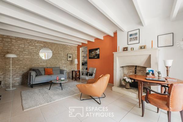 Maison en pierre au charme raffiné et son jardin bucolique