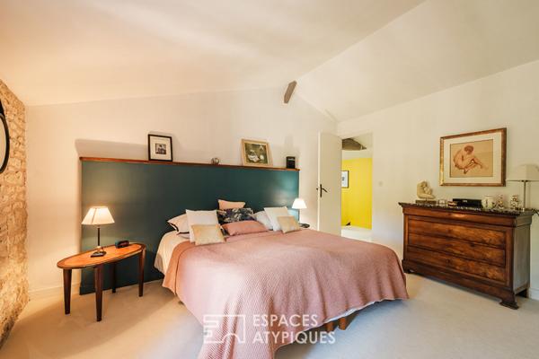 Maison en pierre au charme raffiné et son jardin bucolique