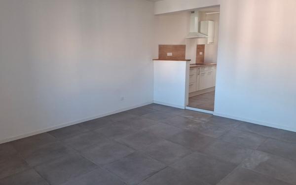 Appartement à louer    2 pièces • 45,56 m2 Saint-Gilles