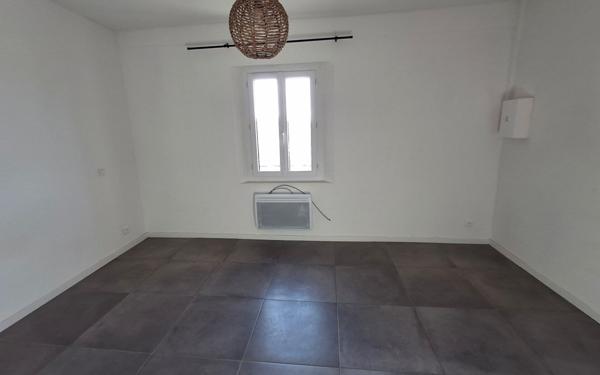 Appartement à louer    2 pièces • 45,56 m2 Saint-Gilles