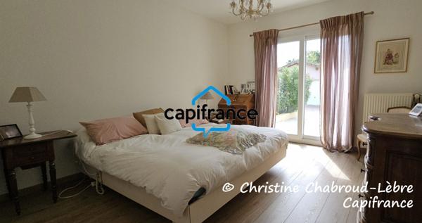 Maison plain-pied à vendre de 202 m² - BELLERIVE SUR ALLIER (03) - avec piscine