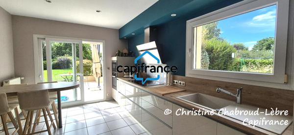 Maison plain-pied à vendre de 202 m² - BELLERIVE SUR ALLIER (03) - avec piscine