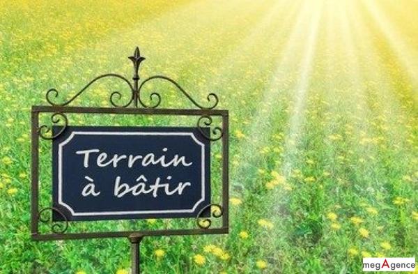 Terrain à MONTFORT-LE-GESNOIS, 72450 - 751m²