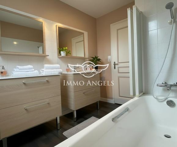 Maison d’architecte 179 m² – 4 chambres, jardin et studio indépendant -La Jonelière / Université