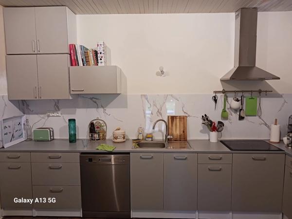 Maison de caractère de 275m2 et ses 1607 m2 de terrain clos .