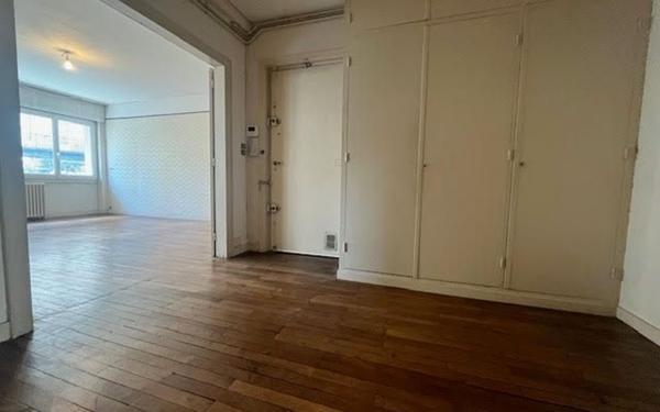 Appartement à vendre    3 pièces • 85,64 m2 Valenciennes