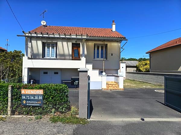 Vente                                                      Maison
                        
                     6 pièces                      101 m2                     à Le Breuil-sur-Couze