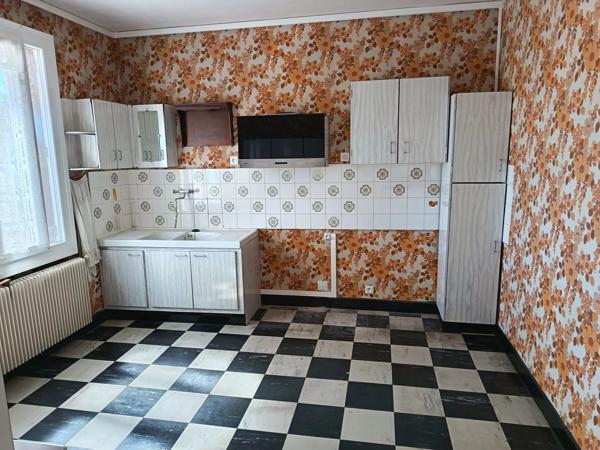 Vente                                                      Maison
                        
                     6 pièces                      101 m2                     à Le Breuil-sur-Couze