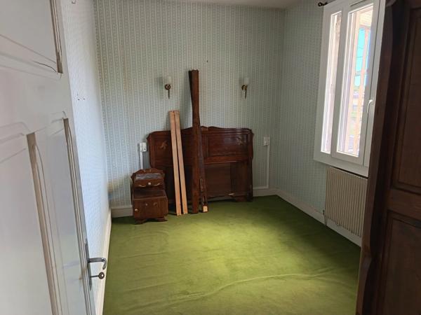 Vente                                                      Maison
                        
                     6 pièces                      101 m2                     à Le Breuil-sur-Couze