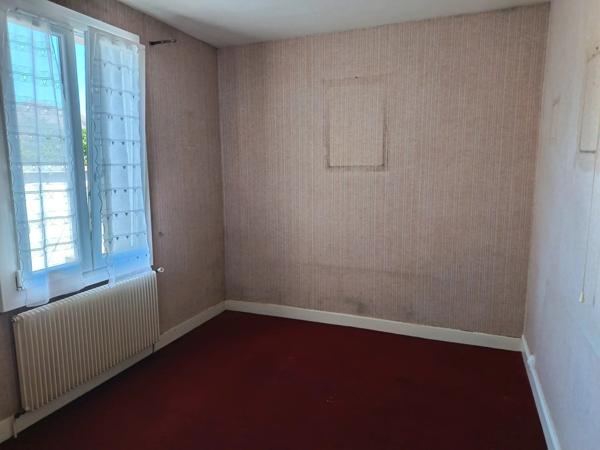 Vente                                                      Maison
                        
                     6 pièces                      101 m2                     à Le Breuil-sur-Couze
