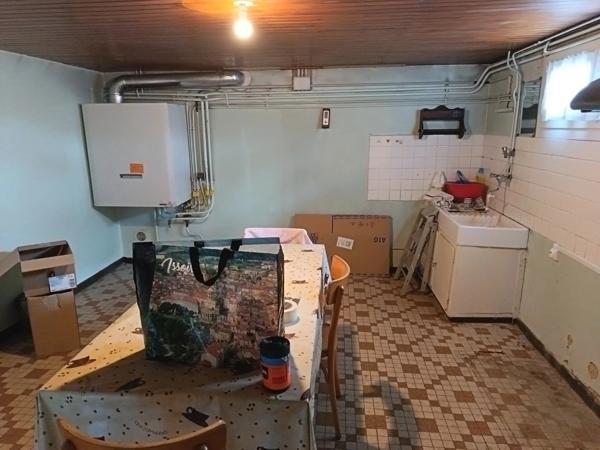 Vente                                                      Maison
                        
                     6 pièces                      101 m2                     à Le Breuil-sur-Couze
