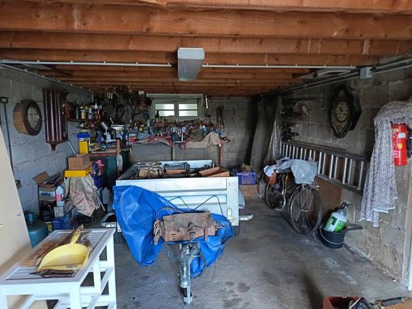 Vente                                                      Maison
                        
                     6 pièces                      101 m2                     à Le Breuil-sur-Couze