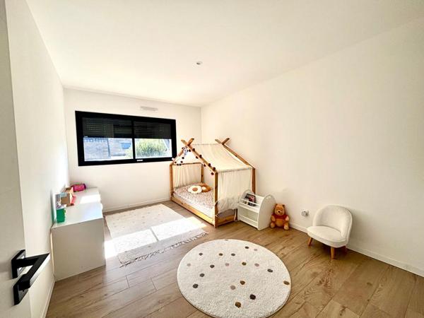Maison Montreuil Juigne 6 pièce(s) 170 m2