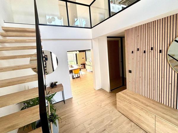 Maison Montreuil Juigne 6 pièce(s) 170 m2