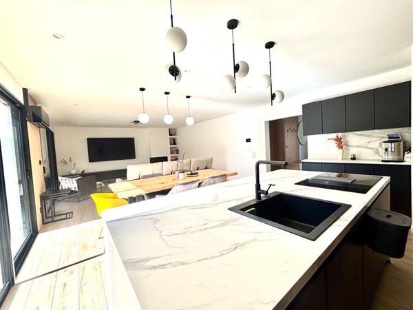 Maison Montreuil Juigne 6 pièce(s) 170 m2