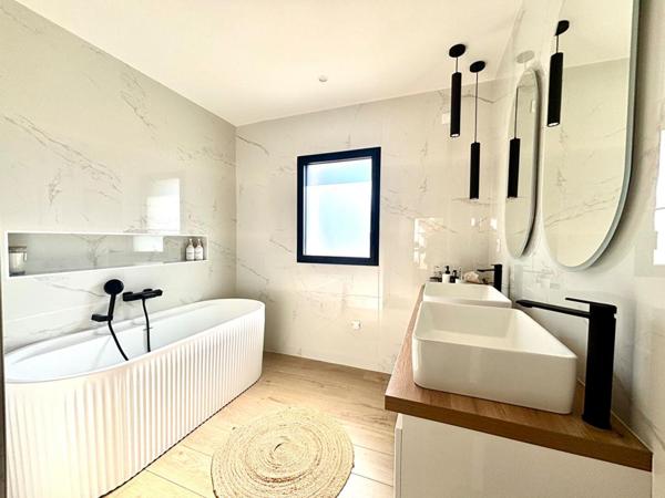 Maison Montreuil Juigne 6 pièce(s) 170 m2