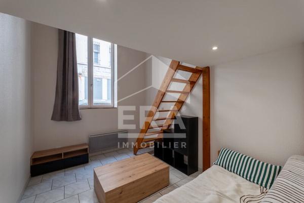 T1 duplex meublé 30 m², Lyon 7,Proche métro / tram Refait à neuf