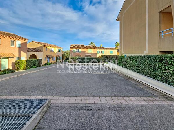 Maison - Jardin - Piscine - Garage