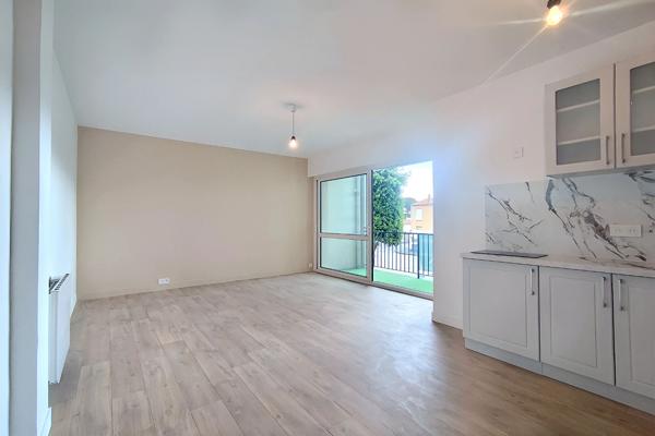 Appartement T2 bis rénové avec balcon, parking et cave - Quartier des Présidents aux Sables d'Olonne