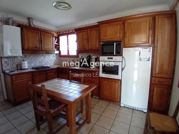 Maison à BEAUVOIR-SUR-NIORT, 79360 - 5 pièces 125m²