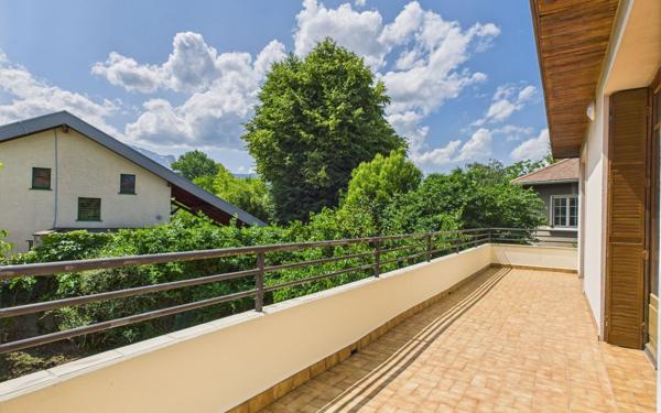 Maison à vendre    5 pièces •  Grenoble