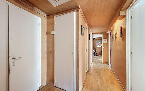 Appartement à vendre    5 pièces • 102,07 m2 Suresnes