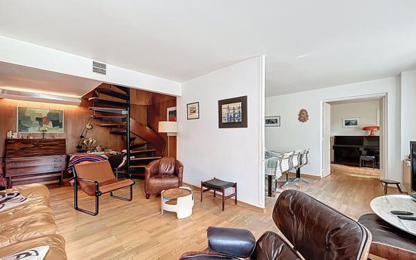 Appartement à vendre    5 pièces • 102,07 m2 Suresnes