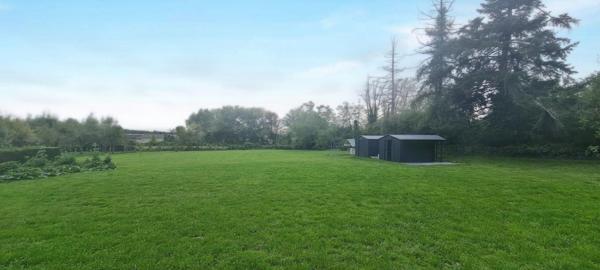 Beau pavillon de 2023 dans un environnement calme