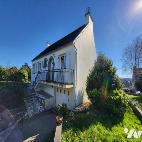 Maison d'habitation à vendre dans le centre de Châteauneuf du Faou, Finistère 29