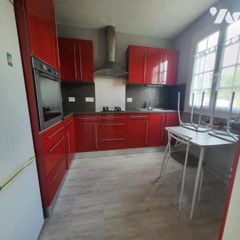 Maison d'habitation à vendre dans le centre de Châteauneuf du Faou, Finistère 29
