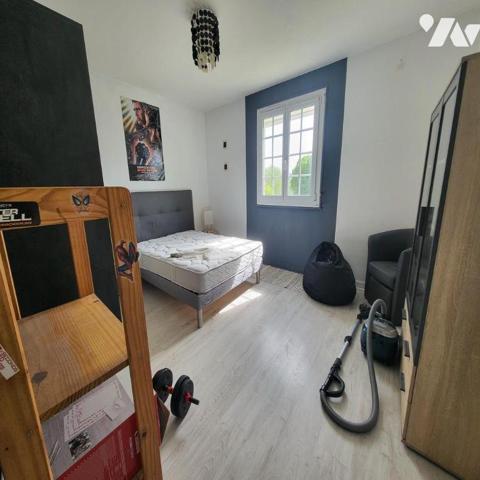 Maison d'habitation à vendre dans le centre de Châteauneuf du Faou, Finistère 29